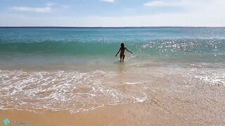katyaclover ocean breathing. enjoy me bathing in this beautiful ocean playing around feel my joy. xxx onlyfans porn video