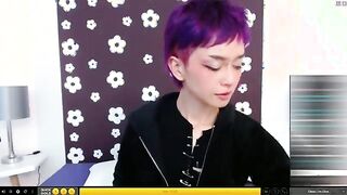 Short Haired Tattooed Teen Creamy Pussy Cam Show
