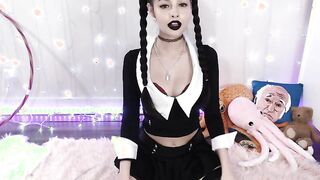 vantabee wednesday addams all grown & horny onlyfans porn video xxx