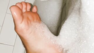 onlyfeetofandi soapy sunday afternoon just wish had someone rub these soft soles xxx onlyfans porn videos