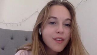 20 year old french girl masturbating