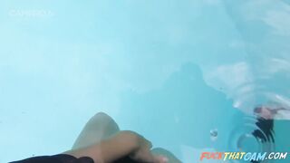 WowMarie - PUBLIC POOL CUM BUT NOBODY SEE HER