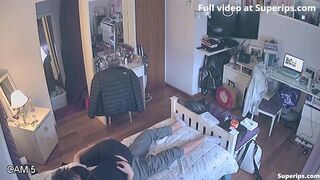 IPCAM – Loving teenagers who masturbate each other