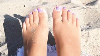 anacandy8 mis pies desde cerca acariciando la arena de la playa, son tan perfectos xxx onlyfans porn videos