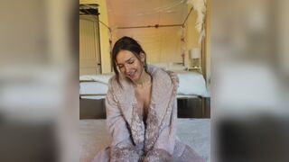 Rachel Cook Nude Robe Strip Coffee Drinking Video Leaked