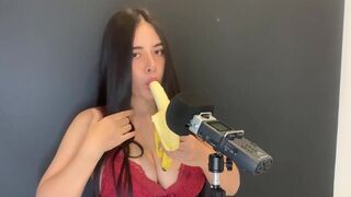 ASMR Wan Sucking a Banana Video Leaked
