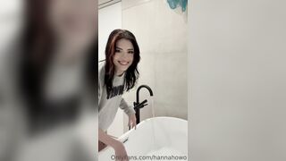 Hannah Owo Nude Strip Bathtub PPV Video Leaked
