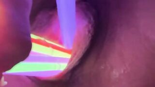Lulublair sounding her loose pussy with glow sticks