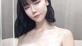 Berry - 빛베리 Nude Shower Porn Video