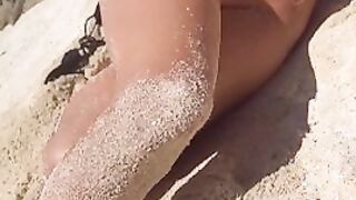 Francesca Farago nude in the beach Porn Video
