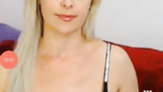 Rosie Fray's liveJasmin squezze boobs