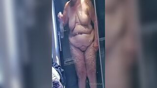 Idaho Slut Shawna's fat mother-in-law in shower