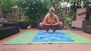 Yoga workout outdoors SHOW HOT BLONDE LATINA