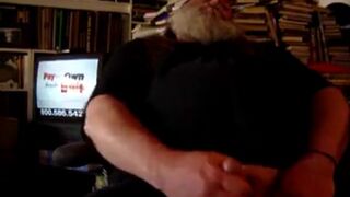 Fearded Daddy bear jerking and cumming