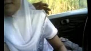 petite malay girl giving bj in a car