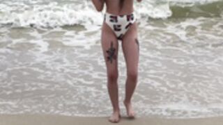 TheSharkQueen public beach bikini pee