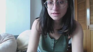 elizabethkitty99 from Chaturbate puts ICE up her...