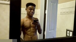 NEGRO RIES A MILF WITH A HUGE ASS AND GAINS EXPERIENCE