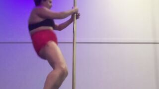charmingcharisma I know how to work a pole xxx onlyfans porn videos