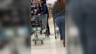 Candid booty pawg at grocery store